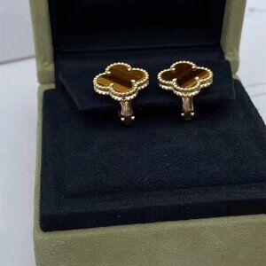 Van Cleef & Arpels earrings